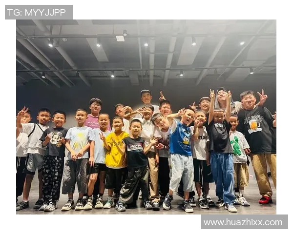 深圳街舞队荣登街舞节奏排行榜第一名引领潮流风尚 深圳街舞队荣登街舞节奏排行榜第一名引领潮流风尚